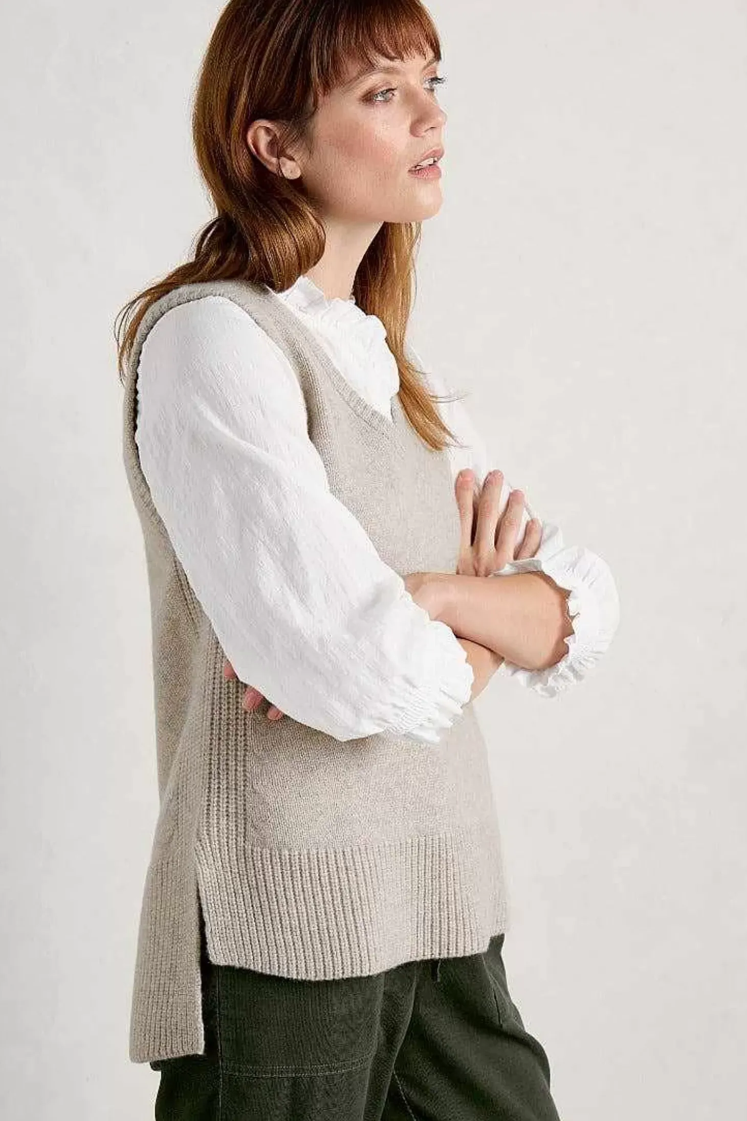 Coupling V-Neck Vest