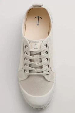 Meadowlark Trainers
