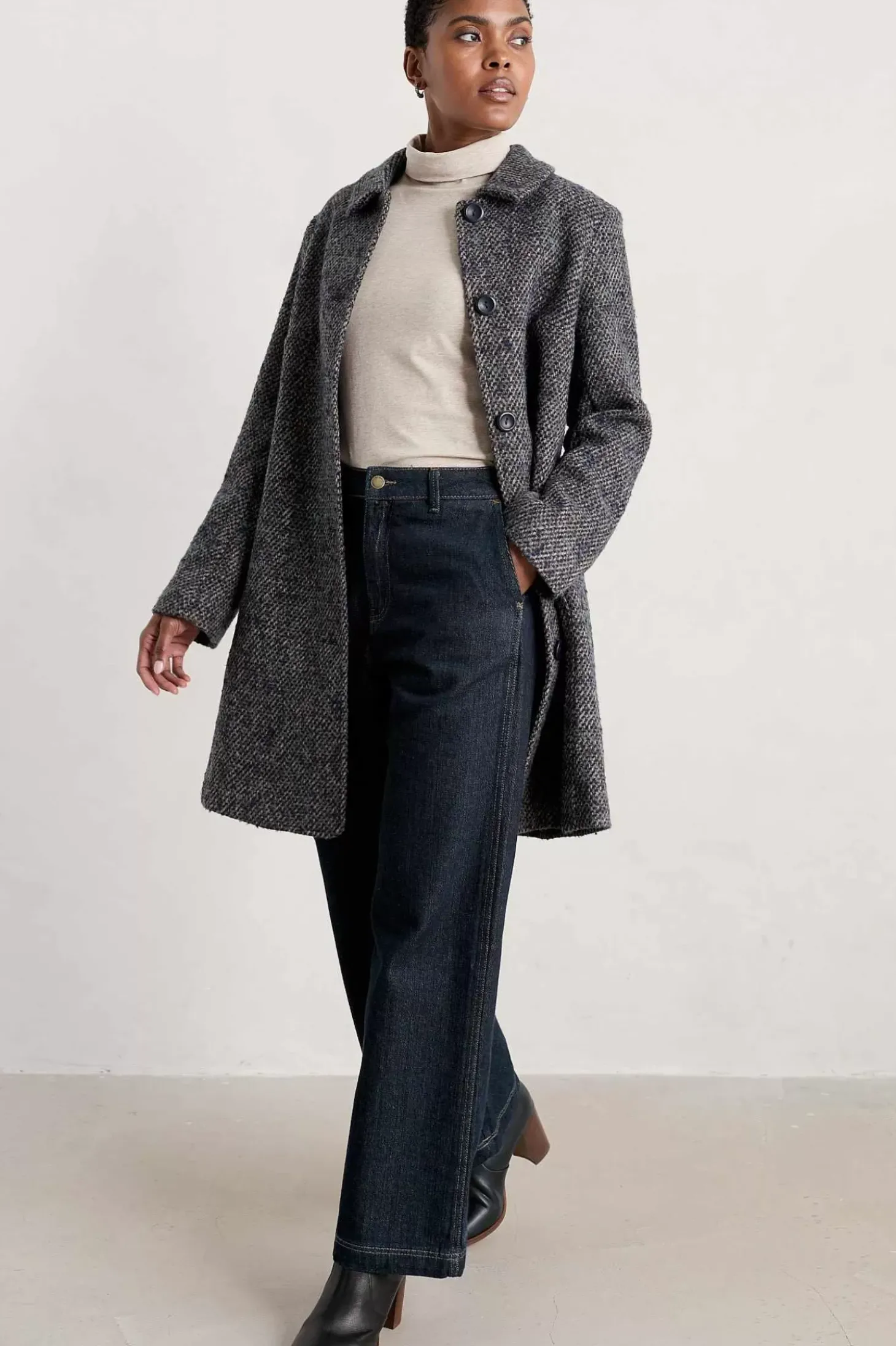 Wood Cabin Coat